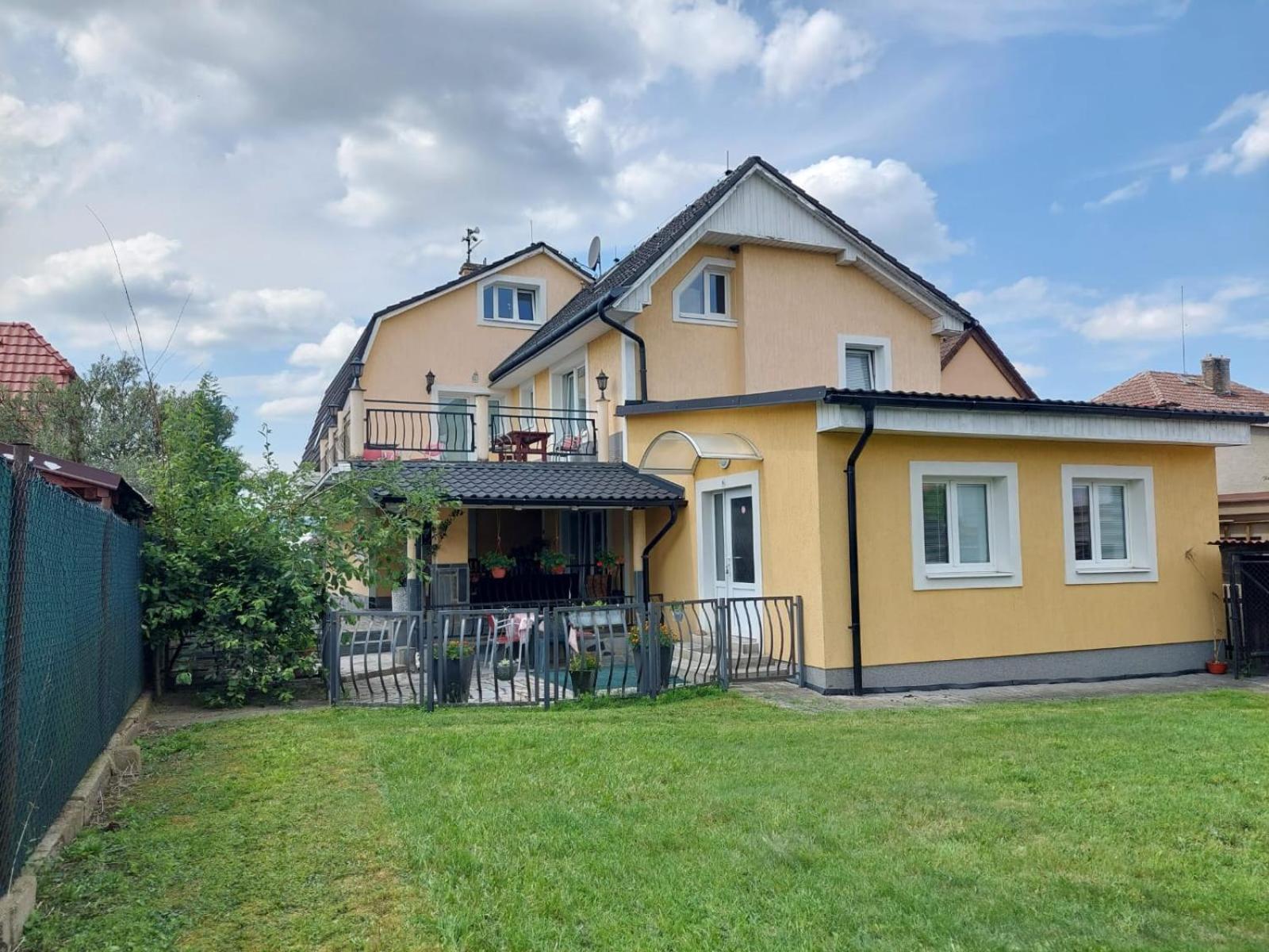 Penzion Slunce Hotel Česká Lípa Buitenkant foto